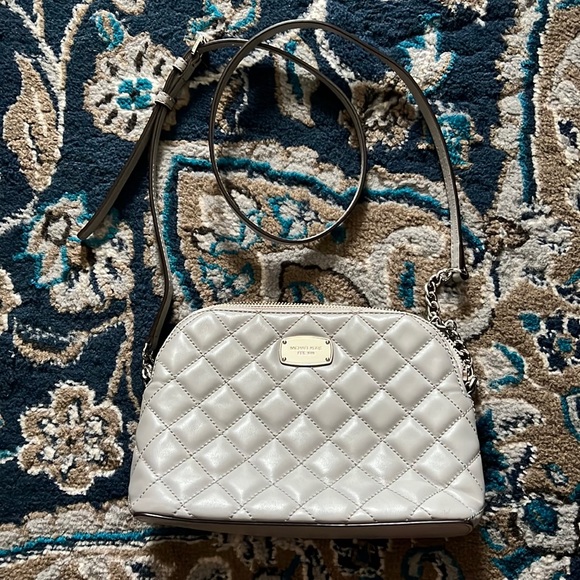 Michael Kors Handbags - Michael Kors gray crossbody